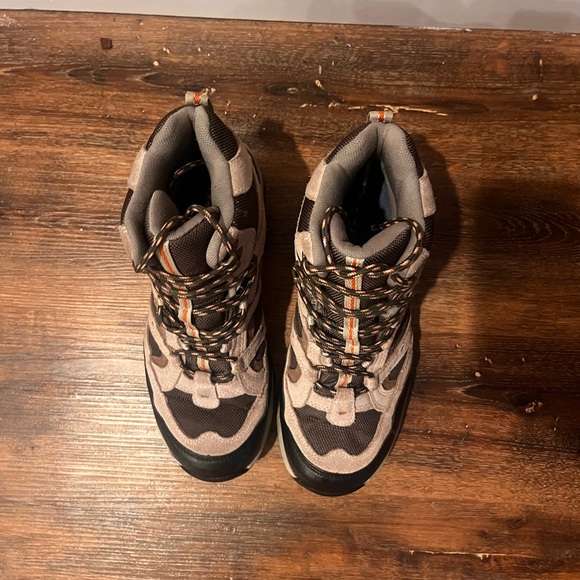 L.L. Bean Women’s Hiking Boots, Size 9.5 - Picture 3 of 9